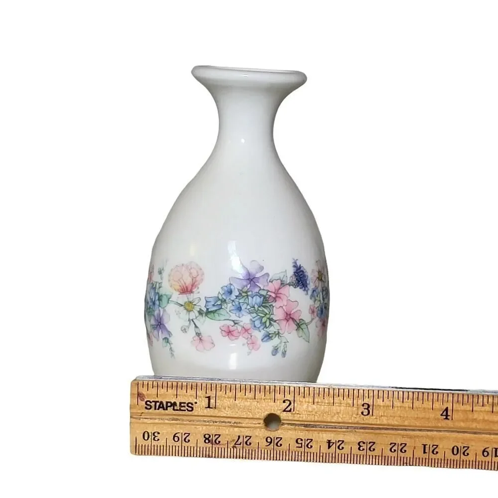 Wedgwood England Bone China‎ 